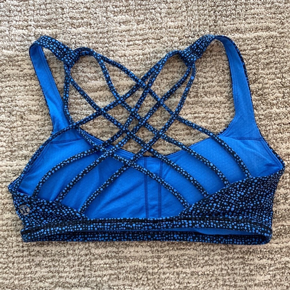 Lululemon “Free to be sports bra” size 4